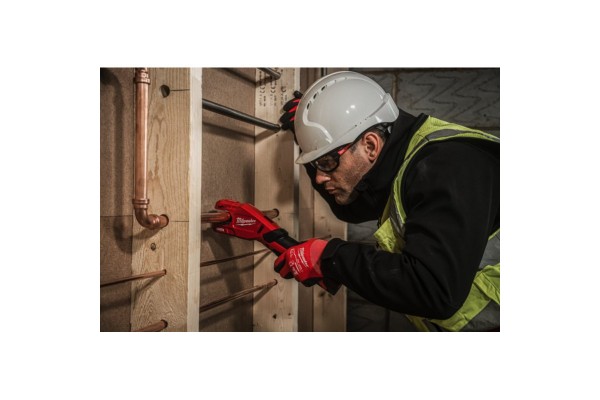 Акумуляторний труборіз по неіржав. сталі MILWAUKEE M12PCSS-202C (+2 акумулятори, зарядний пристрій, HD кейс)