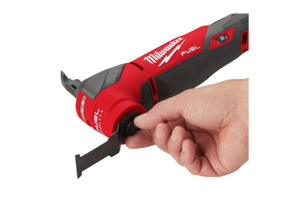 Інструмент багатофунціональний акумуляторний MILWAUKEE M18 FUEL FMT-502X 4933478492 (+ заряд.пристрій, 1 акум., універсальний ад