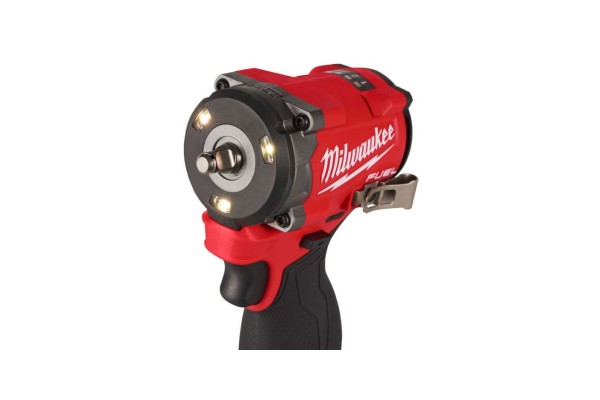Гайковерт високомоментний MILWAUKEE 1/2\" (746 Нм) M12 FCIWF12G3-502X (+2 акумулятори, зарядний пристрій, HD кейс)