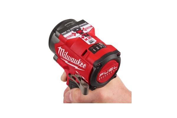Гайковерт високомоментний MILWAUKEE 1/2\" (746 Нм) M12 FCIWF12G3-502X (+2 акумулятори, зарядний пристрій, HD кейс)