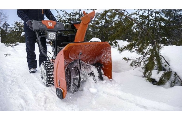 Снігоочисник Husqvarna ST 227 (9704690-01)