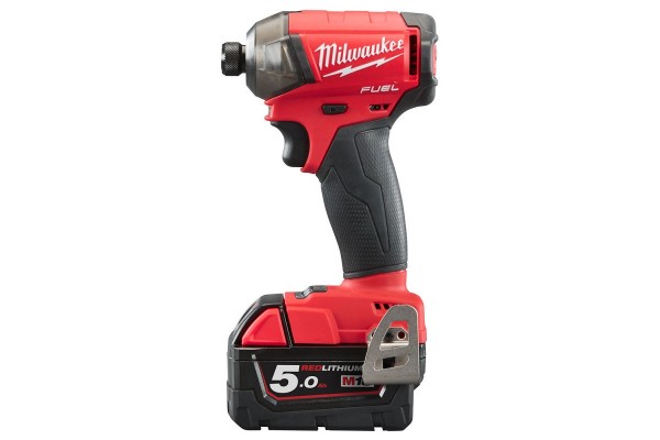 Винтоверт аккумуляторный гідравлічний 1/4'' HEX MILWAUKEE, M18 FUEL FQID-502X, 50Нм (+ заряд. устройство, 2 аккум.Х 5Ач, кейс)