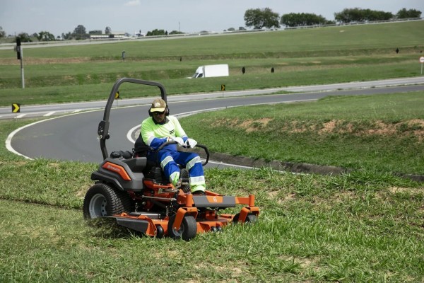 Райдер з нульовим розворотом Husqvarna Z 560X (9706409-01)