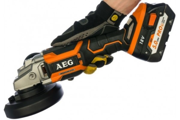 Акумуляторна кутова шліфувальна машина AEG BEWS18-125BL-502C (4935464417)
