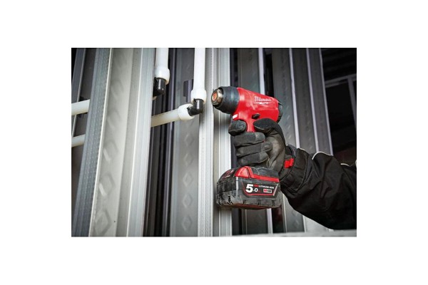 Термоповітродувка   акумуляторна MILWAUKEE, M18 BHG-502C (+ заряд.пристрій, 2 акум.Х 5Аг, кейс)