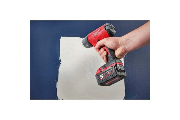 Термоповітродувка   акумуляторна MILWAUKEE, M18 BHG-502C (+ заряд.пристрій, 2 акум.Х 5Аг, кейс)